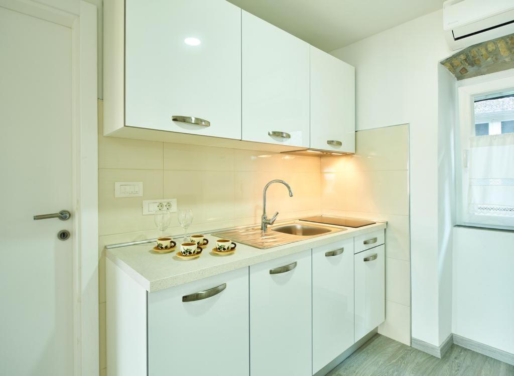 Roviv Apartments In The Old Town By Irundo Rovinj Extérieur photo