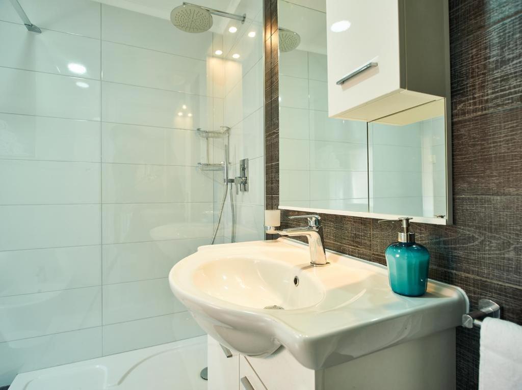 Roviv Apartments In The Old Town By Irundo Rovinj Extérieur photo